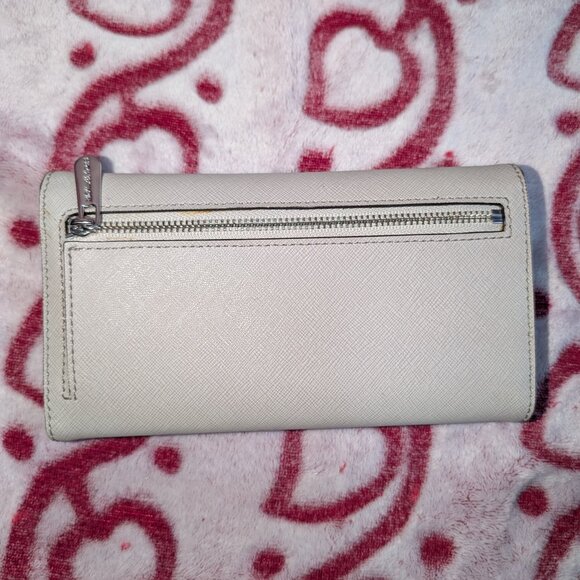 Michael Kors Jet Set Travel Large Trifold Saffiano Leather Wallet, Cream - Picture 5 of 7